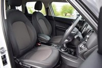 USED 2017 17 MINI COUNTRYMAN 2.0 COOPER D 5d 148 BHP 47,000 MILES! SERVICE HISTORY! 2 KEYS! SAT NAV! DAB! AC!