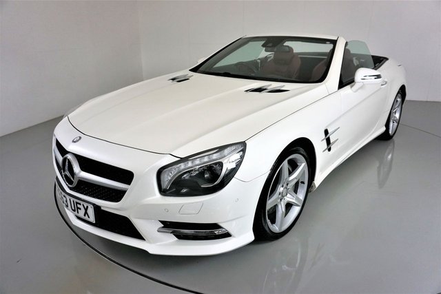 2013 63 Mercedes-Benz Sl 3.5 SL350 2d 306 BHP-DIAMOND WHITE METALLIC-HEATED RED LEATHER-ACTIVE PARK ASSIST-SPORTS STEERING WHEEL-CLIMATE CONTROL-CRUISE CONTROL-AIRSCARF SYSTEM AT FRONT-GLASS ROOF-SPORTS SUSPENSION-COMAND APS WITH DVD CHANGER-AMG 19