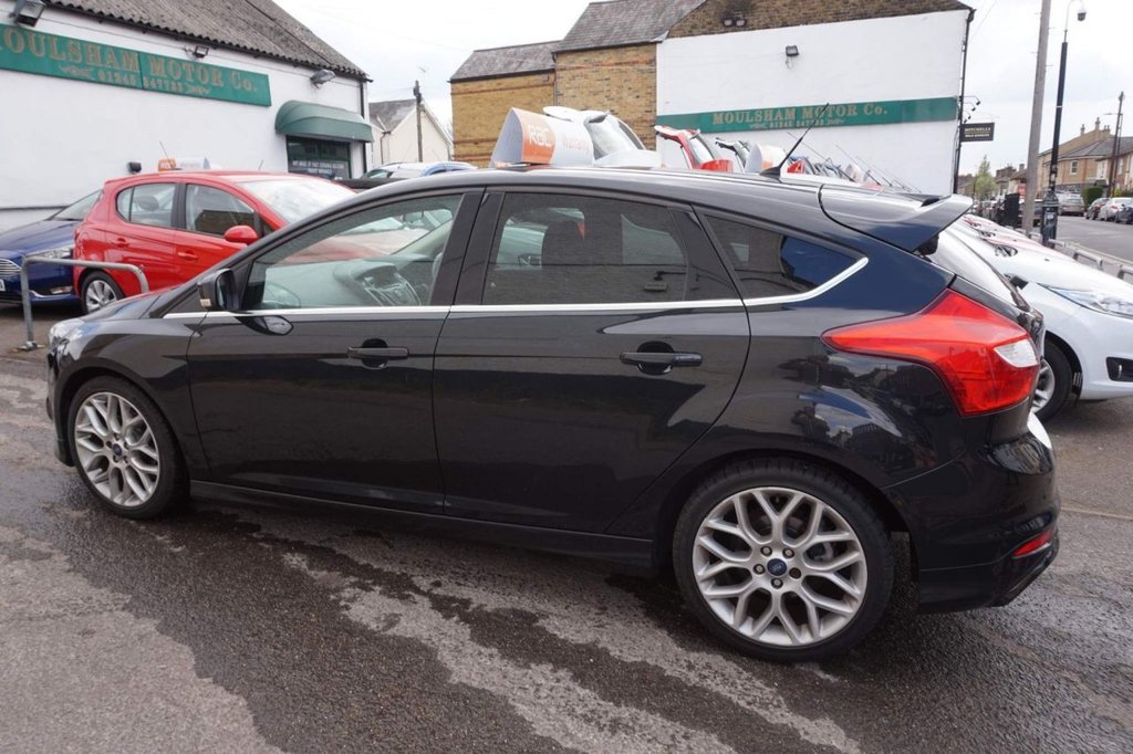 View our FORD FOCUS