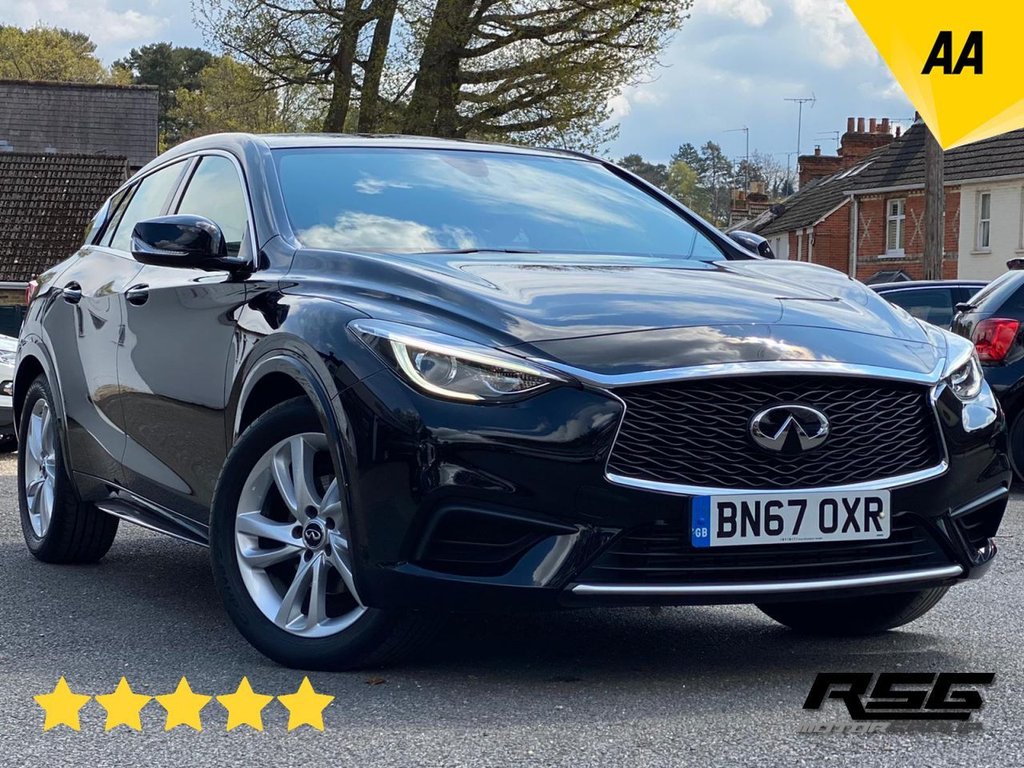 View our INFINITI Q30