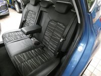 USED 2013 63 KIA VENGA 1.6 CRDI 3 ECODYNAMICS 5d 114 BHP &pound;30 ROAD TAX SUNROOF PART LEATHER HEATED SEATS