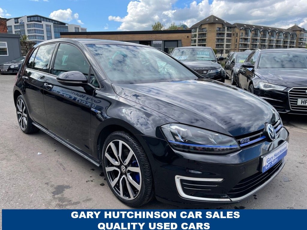 View our VOLKSWAGEN GOLF