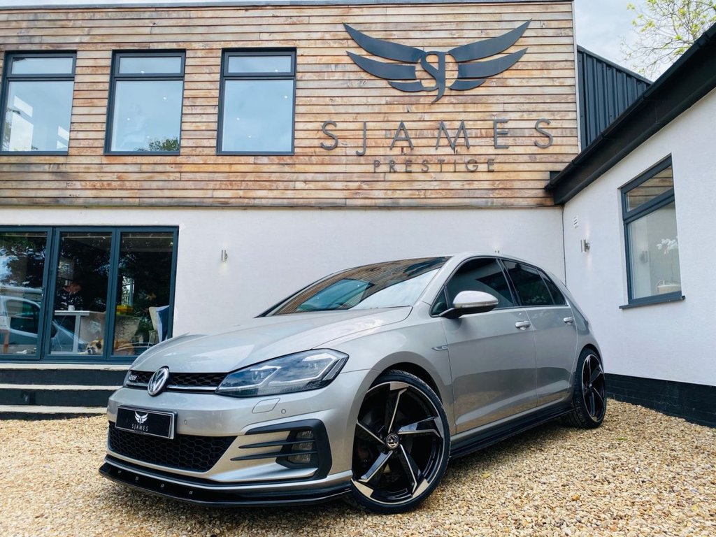 View our VOLKSWAGEN GOLF
