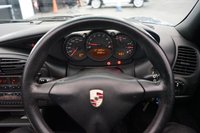 USED 2001 51 PORSCHE BOXSTER 2.7 24V 2d 217 BHP * 16 SERVICE STAMPS * 2 OWNERS * 2 KEYS * 17 INCH ALLOY WHEELS *