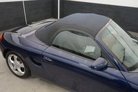 USED 2001 51 PORSCHE BOXSTER 2.7 24V 2d 217 BHP * 16 SERVICE STAMPS * 2 OWNERS * 2 KEYS * 17 INCH ALLOY WHEELS *