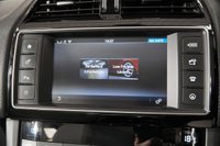 USED 2017 12 JAGUAR F-PACE 2.0 PRESTIGE AWD 5d 178 BHP 