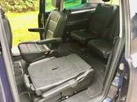 USED 2011 11 VOLKSWAGEN SHARAN 2.0 EXECUTIVE TDI DSG 5d AUTO 138 BHP 6 CAPTAIN CHAIR LEATHER SEATS//PAN ROOF//SATNAV//X7 SERVICE STAMPS/ MASSIVE SPEC//MASSIVE CAMBELT SERVICE DONE 138 BHP 6 CAPTAIN CHAIR LEATHER SEATS//PAN ROOF//SATNAV//X7 SERVICE STAMPS CAMBELT WATERPUMP RENEWED @44,590 MILES