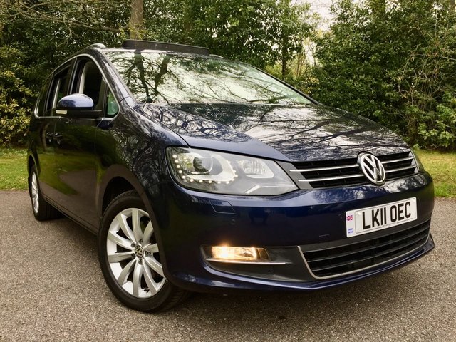 2011 11 Volkswagen Sharan 2.0 EXECUTIVE TDI DSG 5d AUTO 138 BHP 6 CAPTAIN CHAIR LEATHER SEATS//PAN ROOF//SATNAV//X7 SERVICE STAMPS/ MASSIVE SPEC//MASSIVE CAMBELT SERVICE DONE