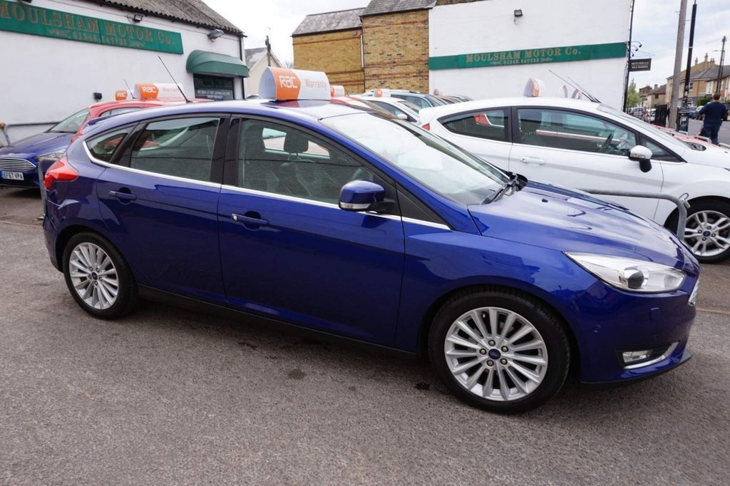 View our FORD FOCUS
