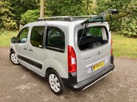 USED 2009 59 CITROEN BERLINGO 1.6 MULTISPACE XTR HDI 5d 90 BHP 1 OWNER//MODUTOP BIG SUNROOF/STORAGE MODUTOP ROOF STORAGE AIR FRESHENER 12V SOCKET GLASS ROOF//X6 SERVICE STAMPS