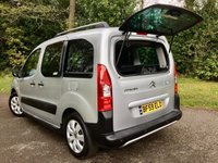 USED 2009 59 CITROEN BERLINGO 1.6 MULTISPACE XTR HDI 5d 90 BHP 1 OWNER//MODUTOP BIG SUNROOF/STORAGE MODUTOP ROOF STORAGE AIR FRESHENER 12V SOCKET GLASS ROOF//X6 SERVICE STAMPS
