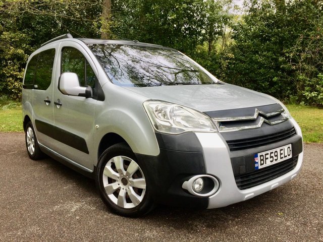 2009 59 Citroen Berlingo 1.6 MULTISPACE XTR HDI 5d 90 BHP 1 OWNER//MODUTOP BIG SUNROOF/STORAGE