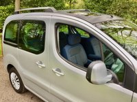 USED 2010 60 CITROEN BERLINGO 1.6 MULTISPACE VTR HDI 5d 90 BHP MODUTOP ROOF STORAGE AIR FRESHENER//REAR PARK SENSORS//ELECTRIC FOLDING MIRRORS\CRUISE CONTROL/ 90 BHP MODUTOP ROOF STORAGE AIR FRESHENER//REAR PARK SENSORS//ELECTRIC FOLDING MIRRORS//AUX-IN // USB PORT