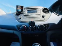 USED 2015 15 HYUNDAI I10 1.2 SE 5d AUTOMATIC Low Mileage 5 door Automatic with a FSH