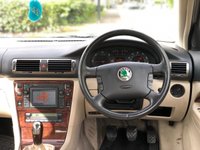 USED 2005 55 SKODA SUPERB 1.9 ELEGANCE TDI 4d 129 BHP HEATED LEATHER++NAV++FSH