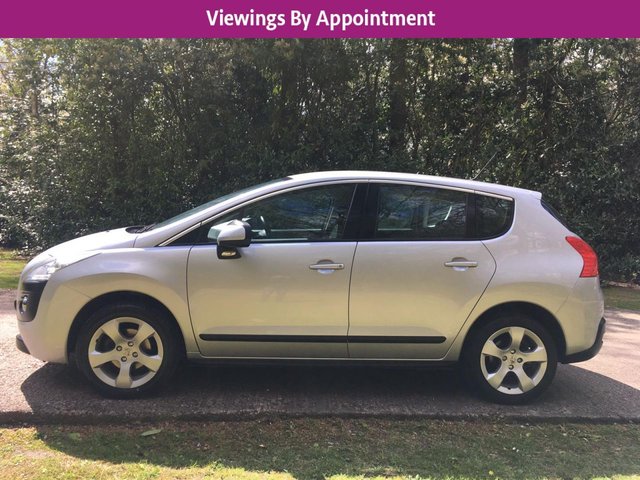 View our PEUGEOT 3008
