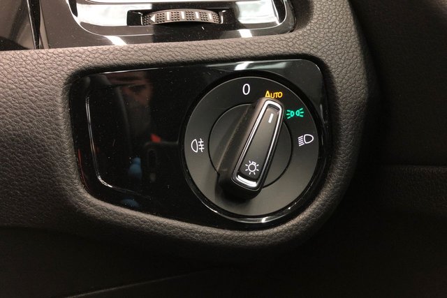 View our VOLKSWAGEN GOLF