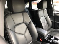 USED 2015 15 PORSCHE MACAN 2.0 PDK 5d 237 BHP OVER &pound;12500 OF OPTIONS