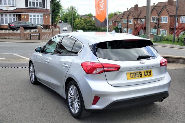 View our FORD FOCUS
