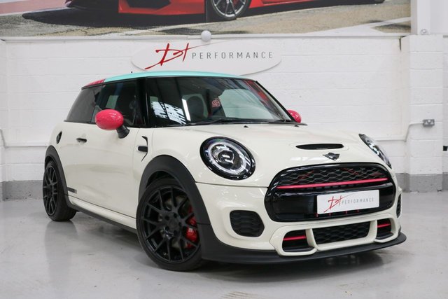 2018 18 MINI Hatch John Cooper Works 2.0 JOHN COOPER WORKS 3d 280 BHP MULGARI ICON