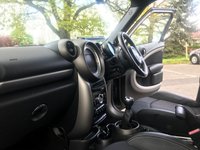 USED 2010 MINI COUNTRYMAN 1.6 COOPER 5d 122 BHP HUGE SPECIFICATION WITH OVER &pound;5000 OF OPTIONAL EQUIPMENT !!