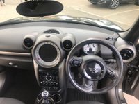USED 2010 MINI COUNTRYMAN 1.6 COOPER 5d 122 BHP HUGE SPECIFICATION WITH OVER &pound;5000 OF OPTIONAL EQUIPMENT !!