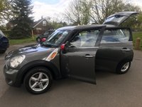 USED 2010 MINI COUNTRYMAN 1.6 COOPER 5d 122 BHP HUGE SPECIFICATION WITH OVER &pound;5000 OF OPTIONAL EQUIPMENT !!