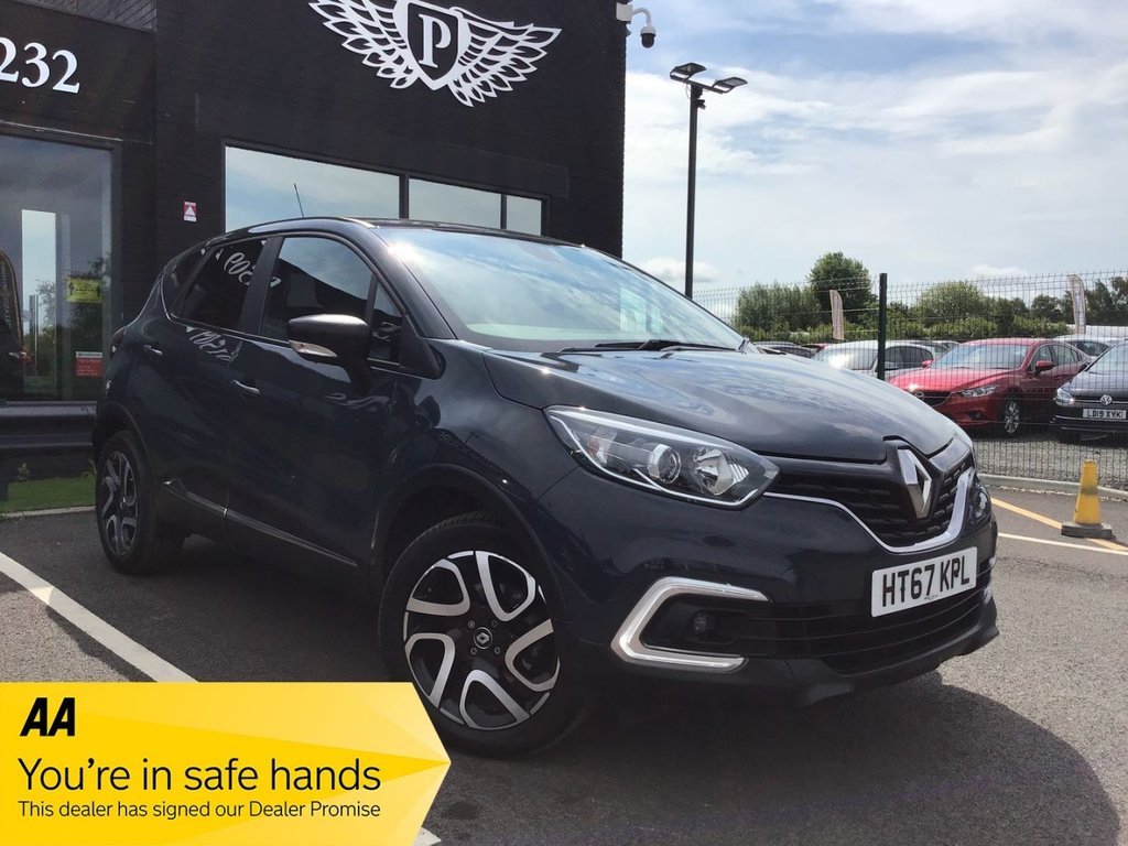 View our RENAULT CAPTUR