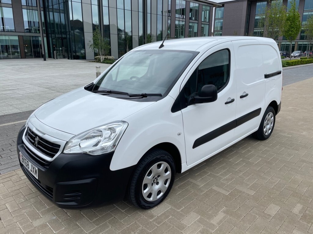 View our PEUGEOT PARTNER