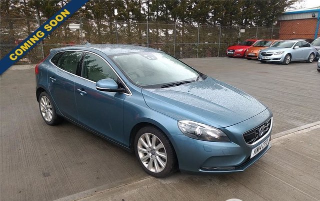 View our VOLVO V40