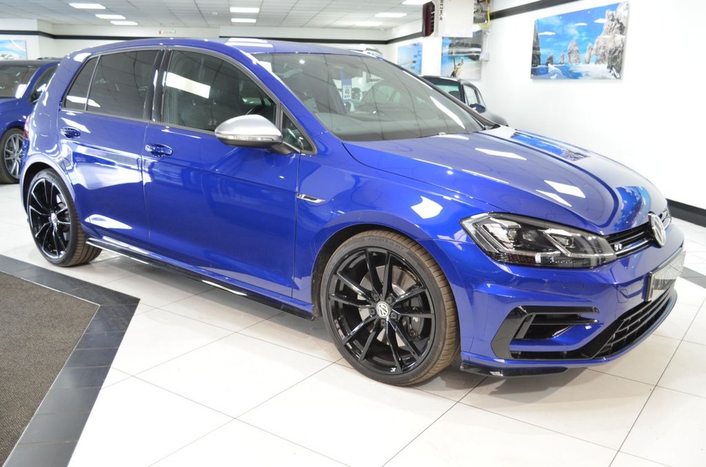 View our VOLKSWAGEN GOLF
