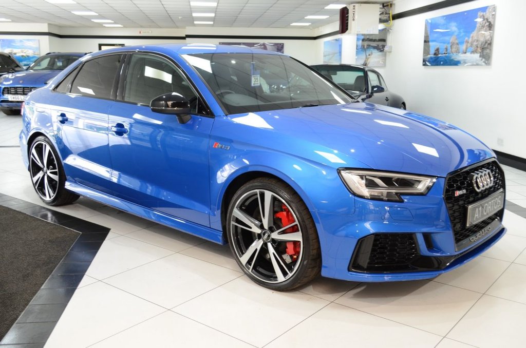 View our AUDI RS3