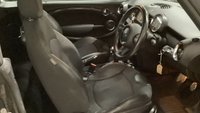 USED 2011 61 MINI CONVERTIBLE 1.6 COOPER S 2d 184 BHP * CLIMATE * 17 INCH ALLOYS * MOT NOV 2022 * 2 KEYS * PARKING SENSORS * HALF LEATHER *