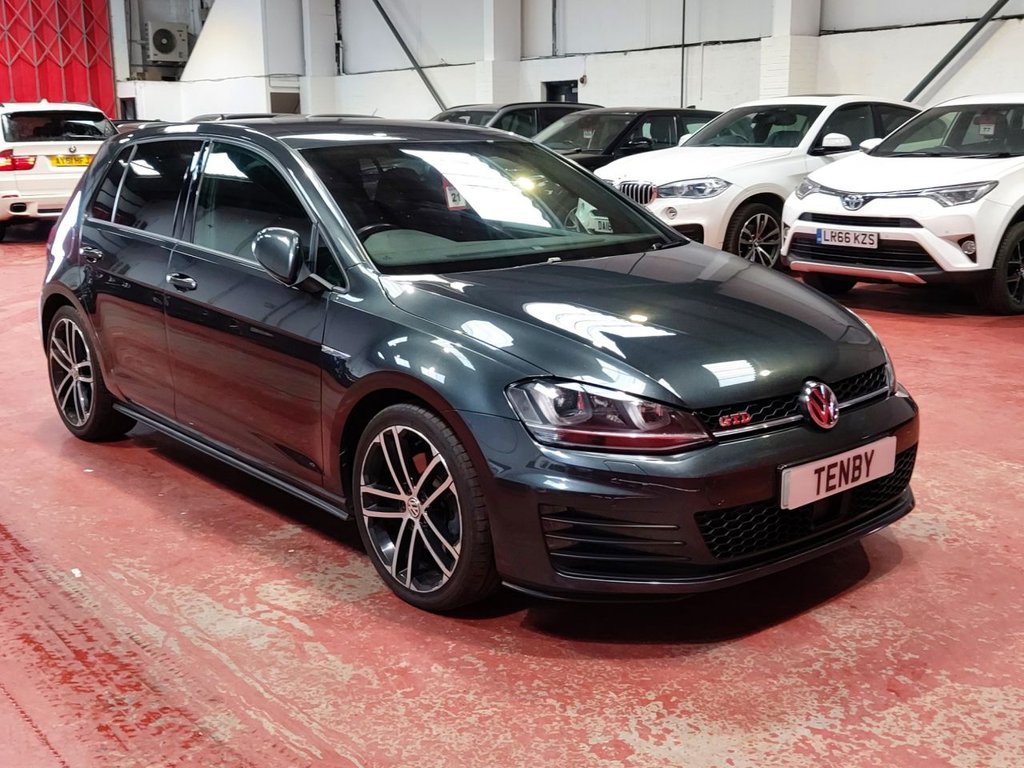 View our VOLKSWAGEN GOLF