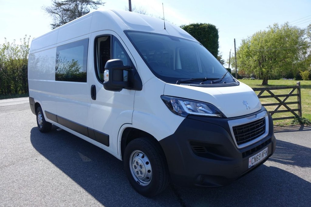 View our PEUGEOT BOXER