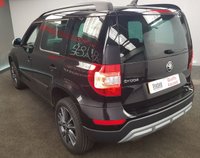 USED 2017 17 SKODA YETI OUTDOOR 1.2 SE DRIVE TSI 5d 109 BHP 1.2 PETROLTURBO 110HP, 6 SPEED SAT NAV & HEATED SEATS AND SCREEN
