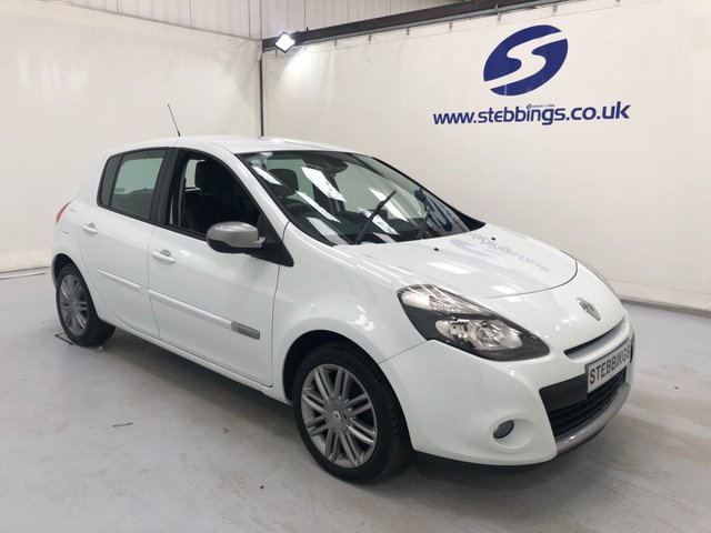 2012 12 RENAULT CLIO 1.1 DYNAMIQUE TOMTOM 16V 5d 75 BHP 8 RENAULT SERVICES