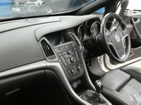 USED 2013 13 VAUXHALL CASCADA 2.0 SE CDTI S/S 2d 165 BHP Lady Owner Excellent Condition. Full Service History. Leather, Sat Nav, Heated Seats, DAB Radio. Front Parking Sensors.