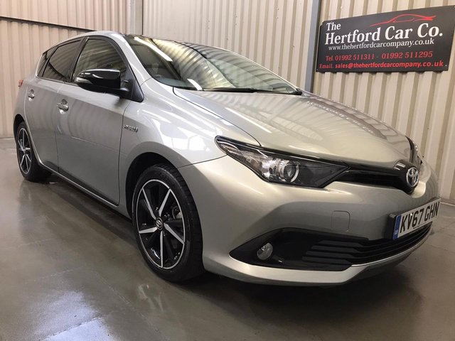 2017 67 Toyota Auris 1.8 VVT-I GB25 5d 134 BHP