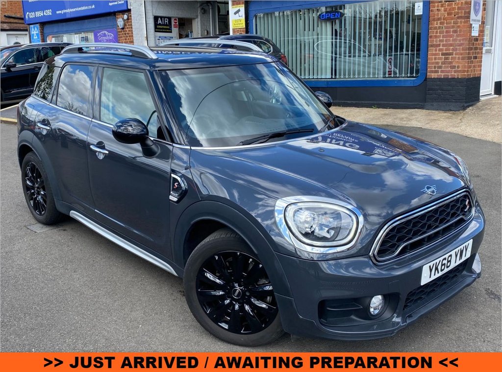 View our MINI COUNTRYMAN