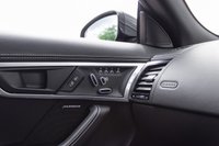 USED 2017 17 JAGUAR F-TYPE 5.0 V8 R AWD 2d 543 BHP SAT NAV+MERIDIAN SOUND+COMFORT PACK