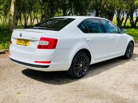 USED 2015 64 SKODA OCTAVIA 1.6 BLACK EDITION TDI CR DSG 5d 104 BHP DSG - SAT NAV - CRUISE CONTROL - BLUETOOTH