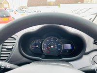 USED 2011 61 HYUNDAI I10 1.2 ACTIVE AUTOMATIC 5 DOOR Small Automatic with Full Service History