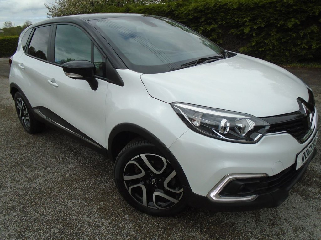 View our RENAULT CAPTUR