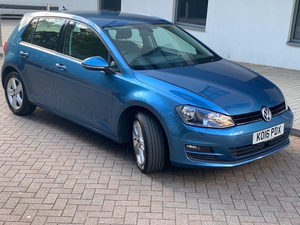 View our VOLKSWAGEN GOLF