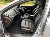 USED 2014 14 VAUXHALL INSIGNIA 2.0 SRI NAV CDTI 5d 160 BHP CDTi DIESEL - 6 SPD AUTOMATIC  TRANSMISSION - FULL HEATED BLACK LEATHER INTERIOR - SATELLITE NAVIGATION - SERVICE HISTORY