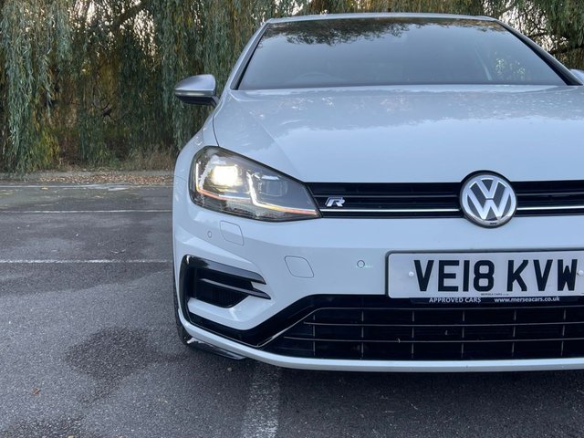 View our VOLKSWAGEN GOLF