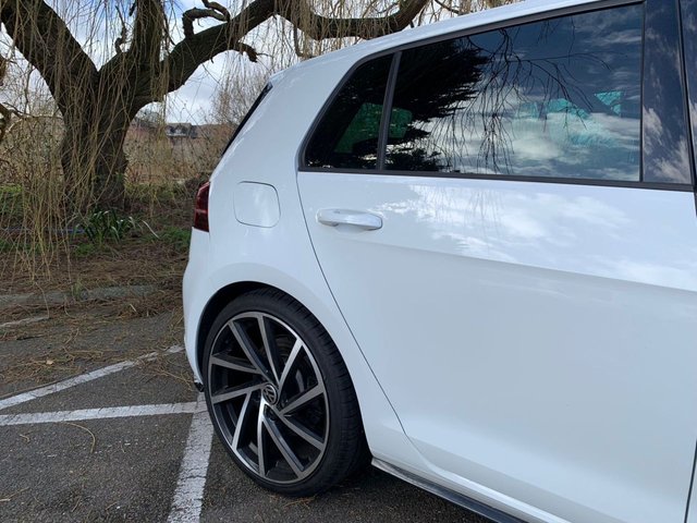View our VOLKSWAGEN GOLF
