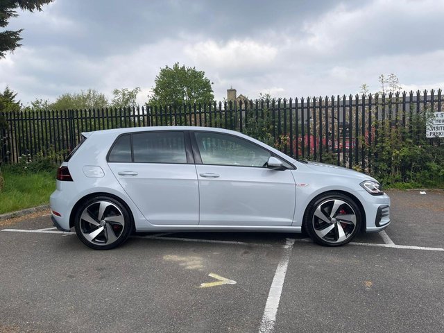 View our VOLKSWAGEN GOLF