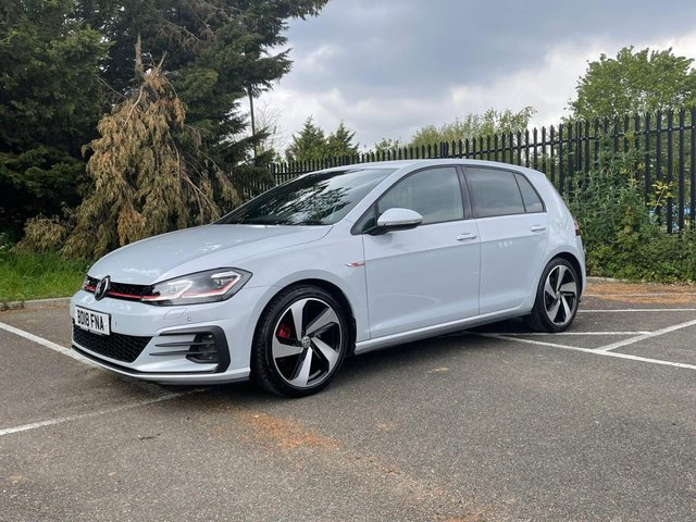 View our VOLKSWAGEN GOLF